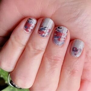 Heart of the Hero, Color Street